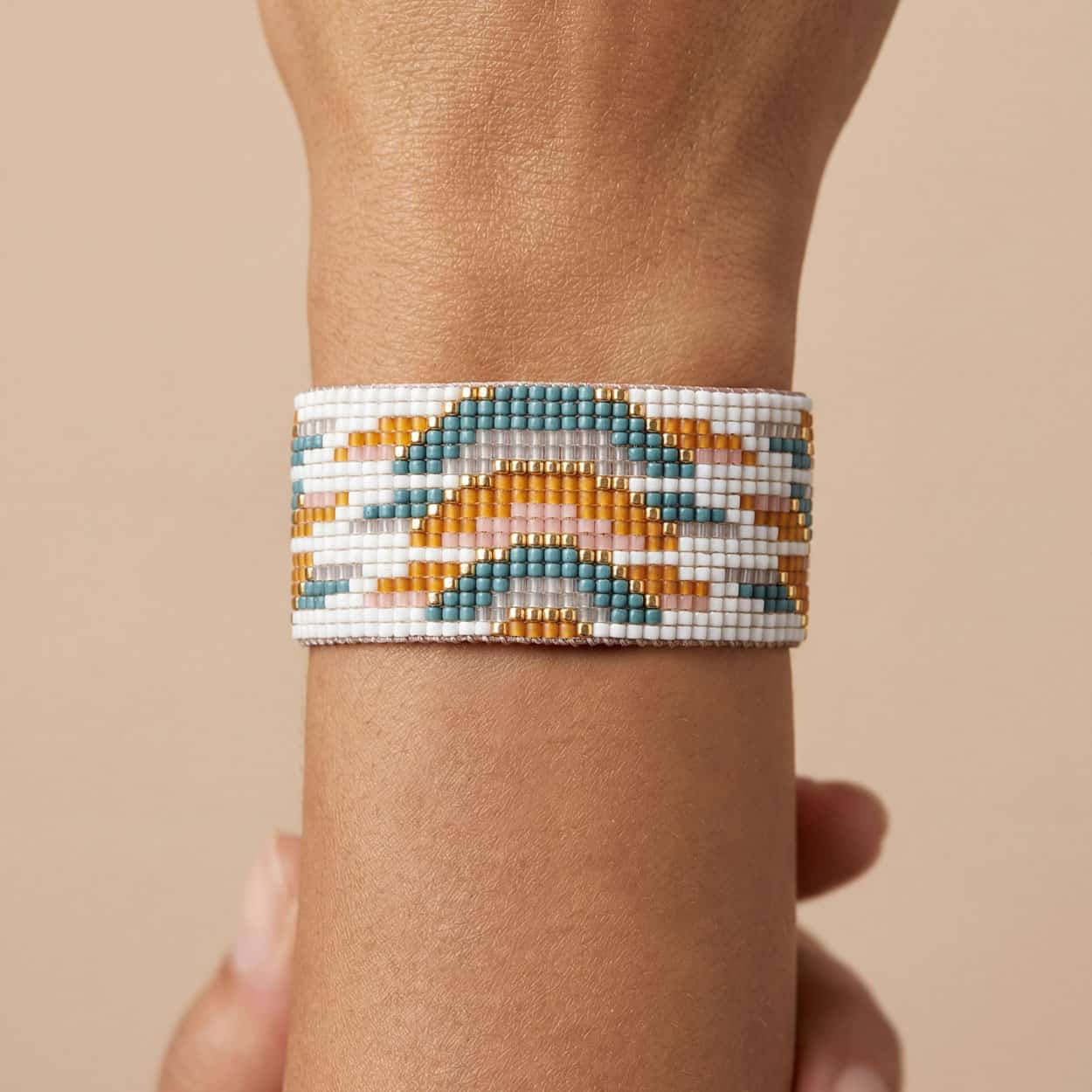 ARIA-Bracelet-Thick-01