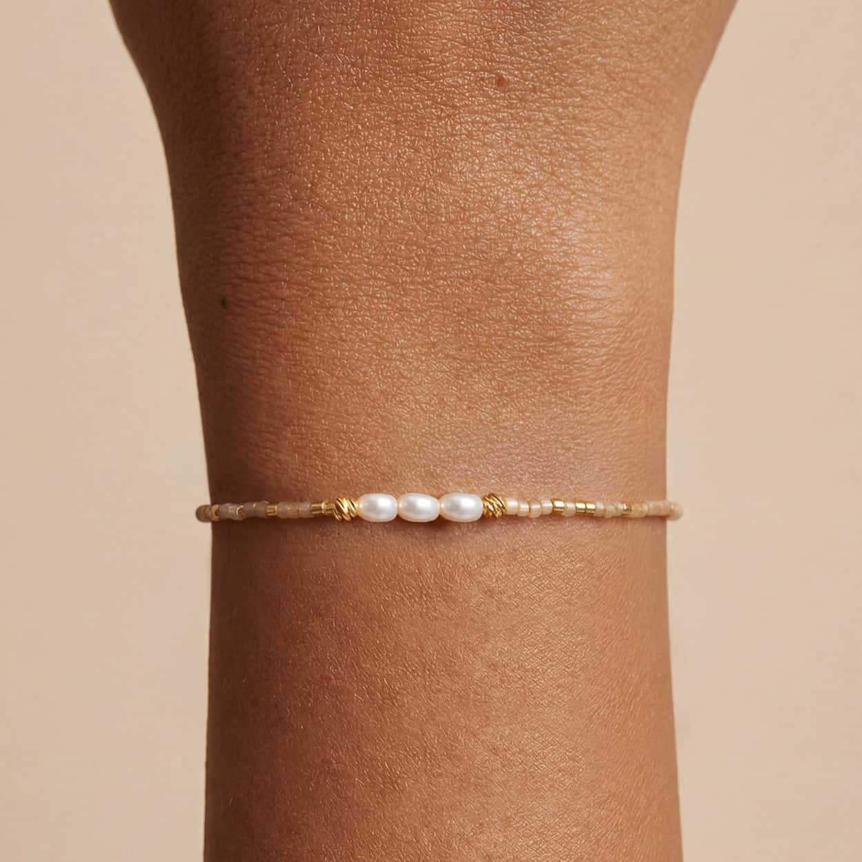 SOFIA-Bracelet-Beige_01